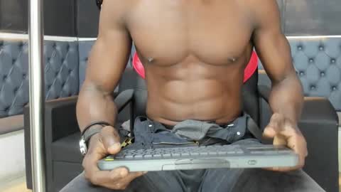 terranze_z online show from November 2025 10:54:02 PM