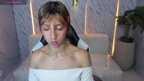 Snapshot of terry_tx chatting on October 2025 01:00:01 PM Online 800 to 1400 online show from October 2025 01:00:01 PM