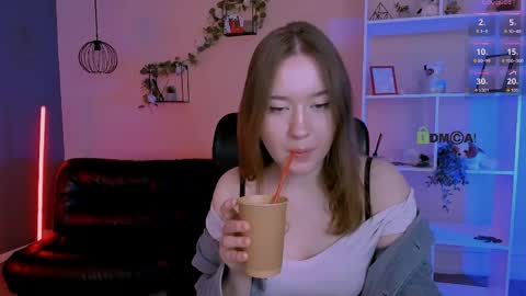 tessa_tea online show from May 2026 08:52:02 AM