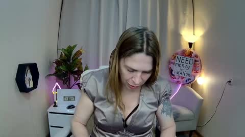 Snapshot of tessadaybreak chatting on May 2026 07:37:02 AM tessadaybreak online show from May 2026 07:37:02 AM
