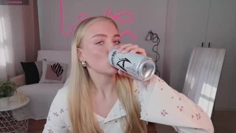 TessaHamilton online show from March 2026 09:48:02 AM