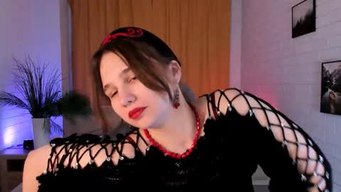 Tessa online show from November 2025 09:14:02 AM