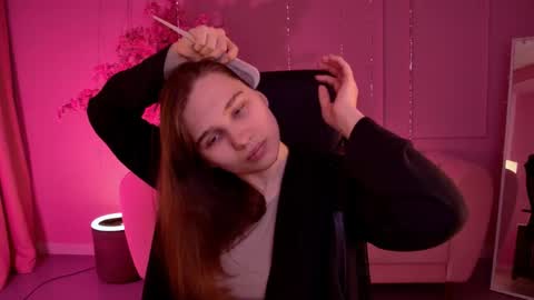 Tessa online show from March 2026 05:56:02 AM