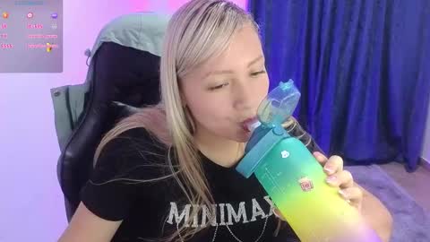 Tessy online show from February 2025 08:15:01 PM