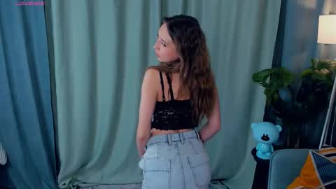 Snapshot of tessiekhanponaphan chatting on November 2025 04:50:01 PM Cindy online show from November 2025 04:50:01 PM