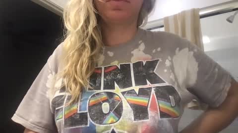 Daphne Summers online show from October 2025 12:40:02 AM