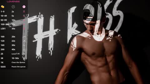 Snapshot of th_russ chatting on December 2024 01:00:02 AM INSTAGRAM Th1rss online show from December 2024 01:00:02 AM