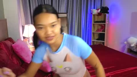 AbbieThai  online show from November 2025 01:43:03 PM