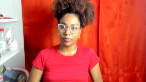 thaimy_ online show from May 2026 03:13:01 AM