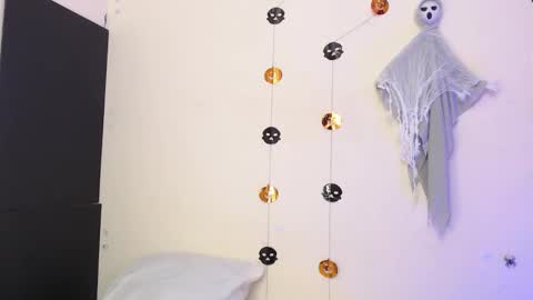 Snapshot of thalia_anderson chatting on October 2025 06:20:02 PM Thalia Anderson online show from October 2025 06:20:02 PM