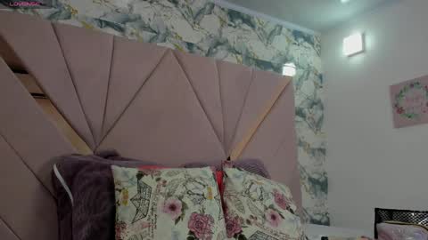 Thalia Nichols online show from April 2026 08:10:02 PM