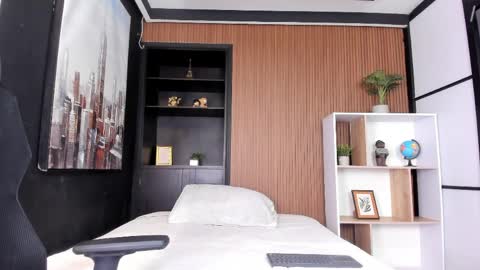 Thalia online show from April 2026 04:21:01 AM