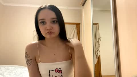 Snapshot of thaliakuchem chatting on February 2026 03:07:01 PM Yumi online show from February 2026 03:07:01 PM