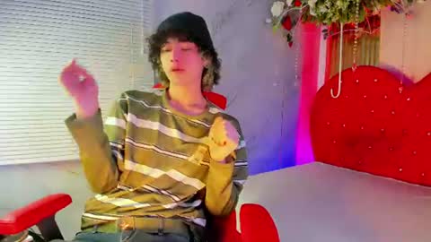 Snapshot of thanier_18 chatting on June 2026 06:45:01 PM thanier_18 online show from June 2026 06:45:01 PM