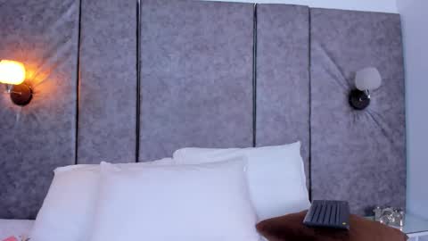 thara webstter online show from December 2025 11:59:01 AM