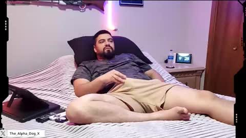 the_alpha_dog_xxx online show from September 2025 02:28:01 PM