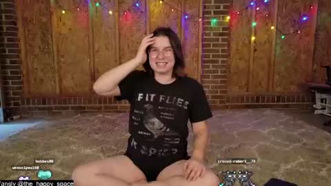 Snapshot of the_happy_space chatting on June 2026 12:22:02 AM MATERNITY LEAVE online show from June 2026 12:22:02 AM