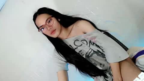 the_horny_bella online show from April 2026 06:09:01 PM