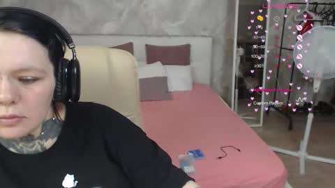 the_ice_owl online show from March 2026 04:18:01 AM