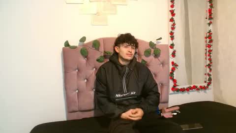 Snapshot of the_jonnes09 chatting on January 2026 12:41:01 PM the_jonnes09 online show from January 2026 12:41:01 PM