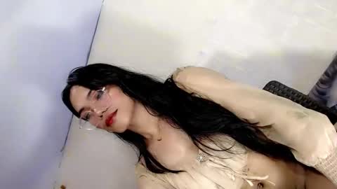 Snapshot of the_naughty_kyra chatting on October 2025 05:07:01 AM the_naughty_kyra online show from October 2025 05:07:01 AM