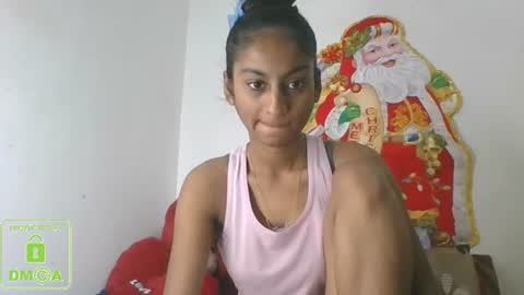 Snapshot of the_right_girl chatting on December 2024 10:48:01 AM Suzan Sexy online show from December 2024 10:48:01 AM