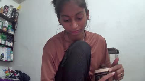 Snapshot of the_right_girl chatting on February 2026 07:26:01 AM Suzan Sexy online show from February 2026 07:26:01 AM