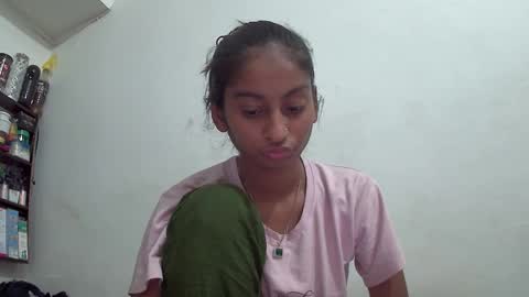 Snapshot of the_right_girl chatting on February 2026 09:39:01 AM Suzan Sexy online show from February 2026 09:39:01 AM