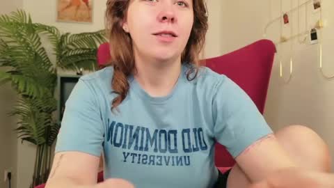 Snapshot of the_virg1n_marie chatting on May 2026 05:47:01 AM The Rosemarie I Wed FriSun 1 AM 9 AM EDT online show from May 2026 05:47:01 AM