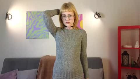 thea_quill online show from May 2026 06:07:02 PM