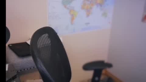 The Bear King online show from November 2025 04:45:02 AM