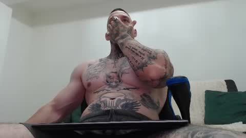 Snapshot of thebestmuscles chatting on June 2026 06:12:01 PM John online show from June 2026 06:12:01 PM