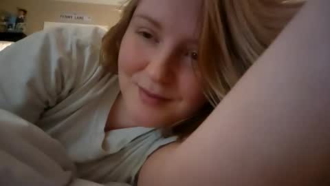 Snapshot of thedancingalien chatting on December 2024 06:38:02 PM Kassandra Grant online show from December 2024 06:38:02 PM