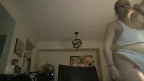 Snapshot of thedevinemilf chatting on May 2026 01:56:01 AM Masked Milf Christina online show from May 2026 01:56:01 AM