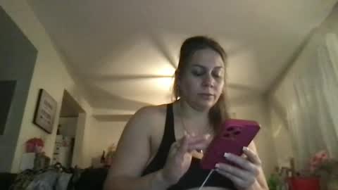 Snapshot of thedevinemilf chatting on June 2026 01:59:02 AM Masked Milf Christina online show from June 2026 01:59:02 AM