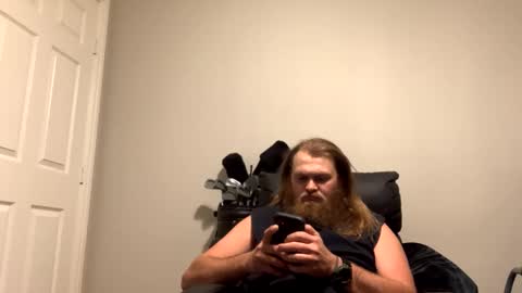 Snapshot of thedude715981 chatting on December 2024 05:07:02 AM thedude715981 online show from December 2024 05:07:02 AM