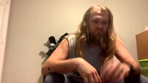 Snapshot of thedude715981 chatting on December 2024 04:09:02 AM thedude715981 online show from December 2024 04:09:02 AM