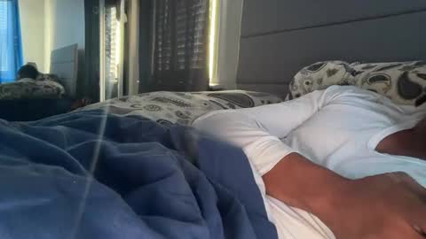 Snapshot of theeshooterr chatting on January 2025 03:55:02 PM theeshooterr online show from January 2025 03:55:02 PM