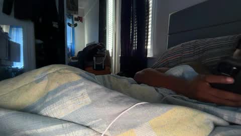 Snapshot of theeshooterr chatting on September 2025 01:11:02 PM theeshooterr online show from September 2025 01:11:02 PM