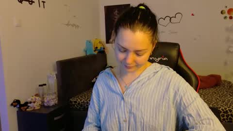 TheFarmergirl online show from November 2025 06:48:02 PM