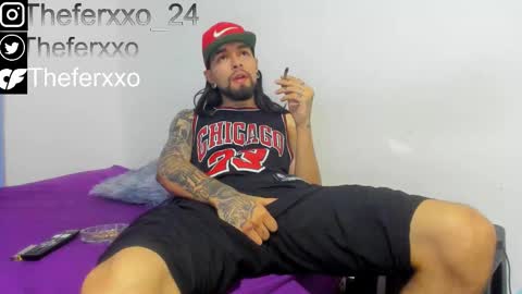 independent Model online show from November 2025 11:27:01 PM