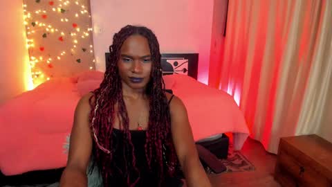 Snapshot of thegoldenbitch chatting on March 2025 05:02:01 AM Goldie online show from March 2025 05:02:01 AM