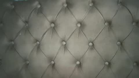 Elle  dont forget to folloW me and thumbs up online show from April 2026 02:31:01 AM