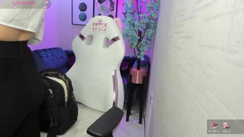 Theia  online show from February 2026 12:32:01 PM