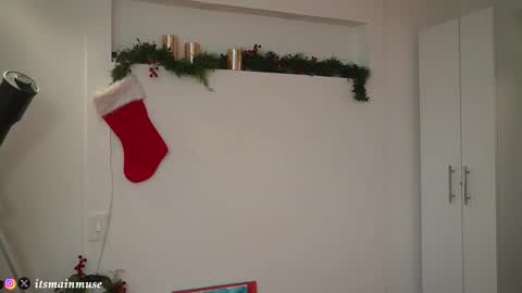 Iris online show from January 2026 10:01:01 PM