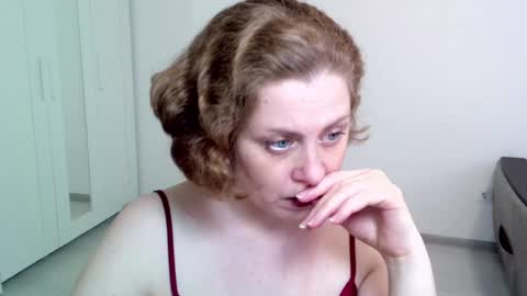 Ella online show from December 2024 09:32:02 AM