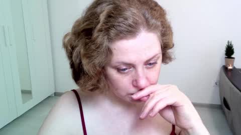 Ella online show from December 2024 10:23:02 AM