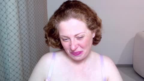 Ella online show from October 2025 05:37:02 AM