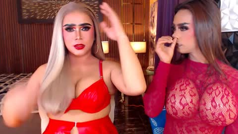 Paula online show from April 2026 10:10:01 PM