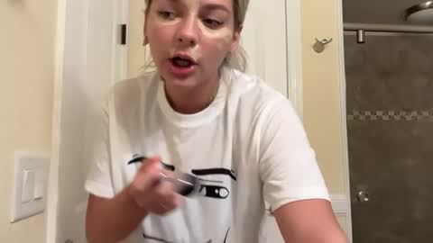 thelexirose online show from June 2026 02:14:02 AM